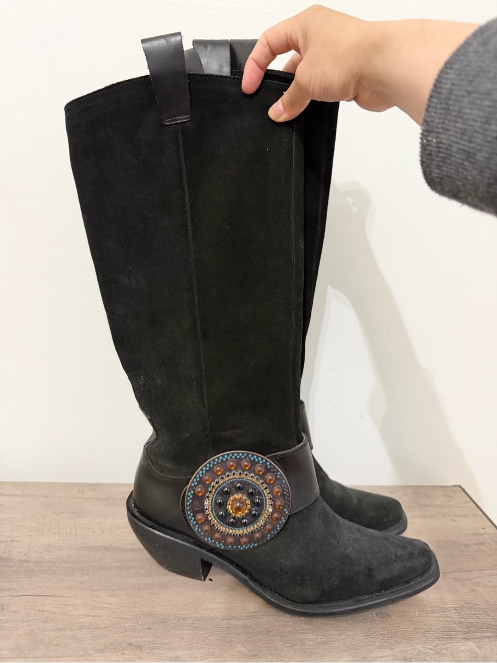 Baci Phoenix Black  Suede Leather Boots with Medallion Womens Size 7.5